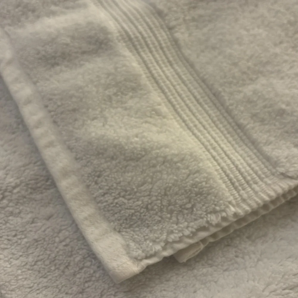 Hudson Park Collection bundle in white